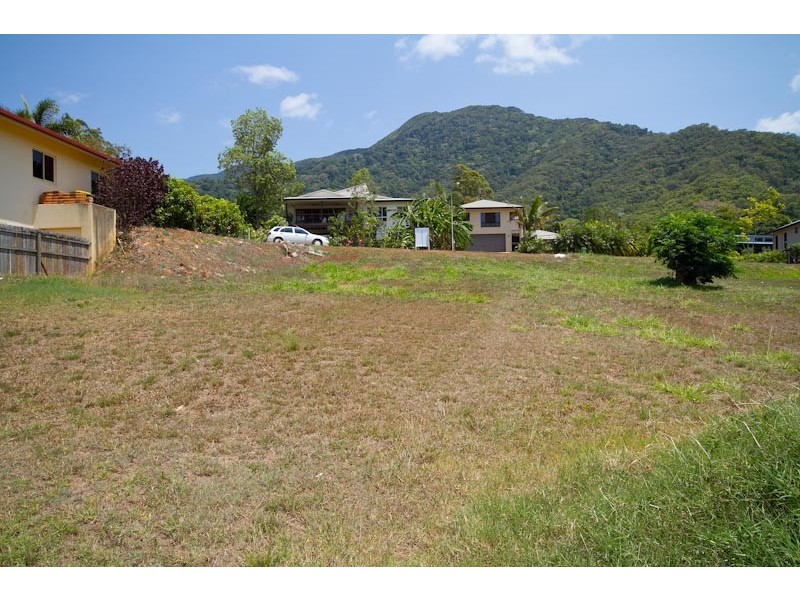 62 Daphne Drive, Redlynch QLD 4870