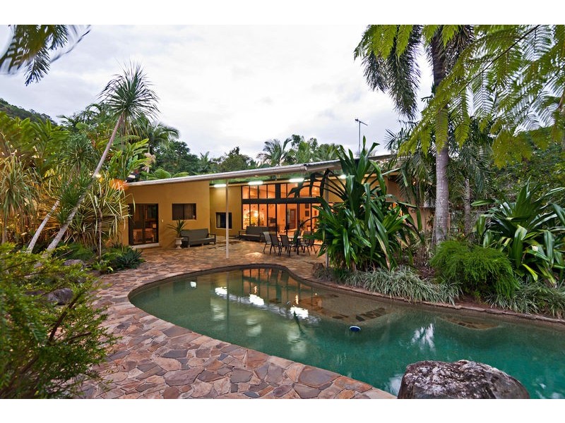 109 Stanton Road, Smithfield QLD 4878