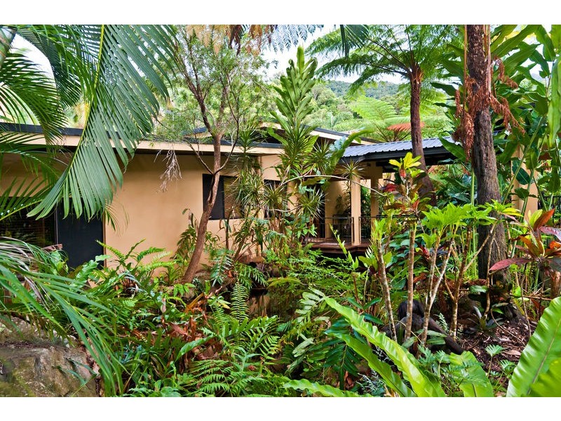 109 Stanton Road, Smithfield QLD 4878