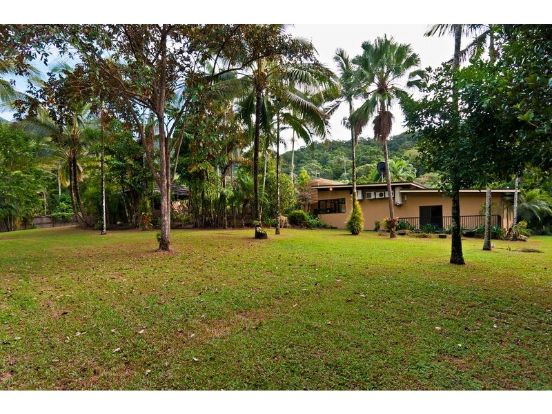 109 Stanton Road, Smithfield QLD 4878