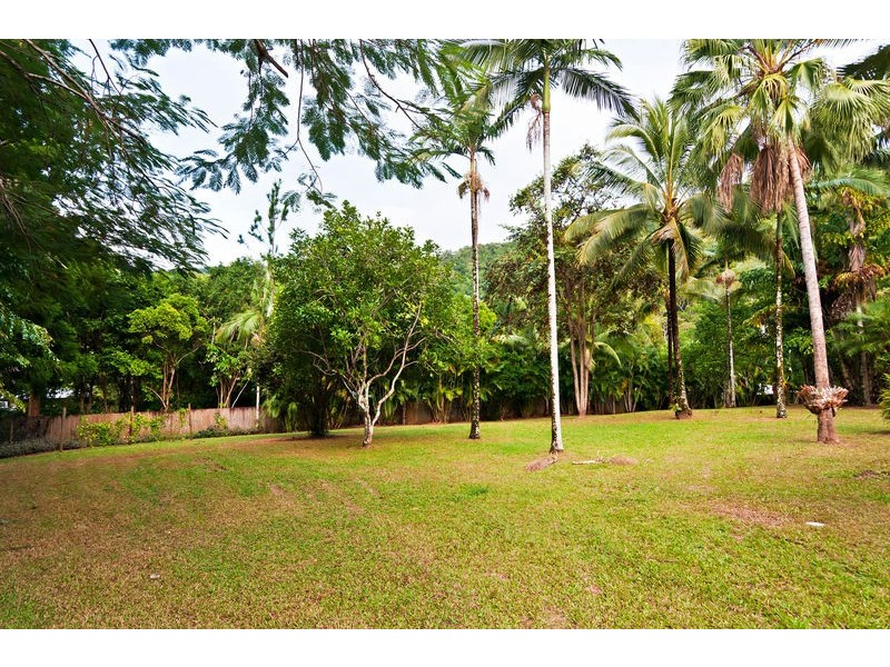 109 Stanton Road, Smithfield QLD 4878