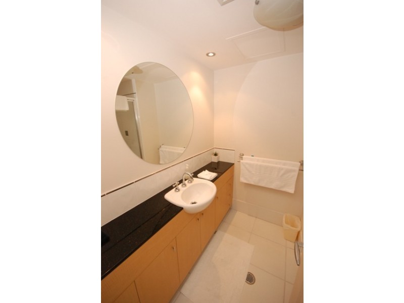 702/3 Abbott Street, Cairns QLD 4870