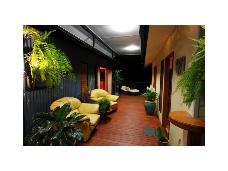 276  Robert Road, Bentley Park QLD 4869