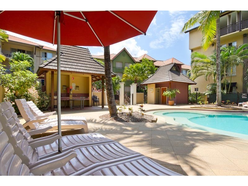 1416/2 Greenslopes Street, Cairns North QLD 4870