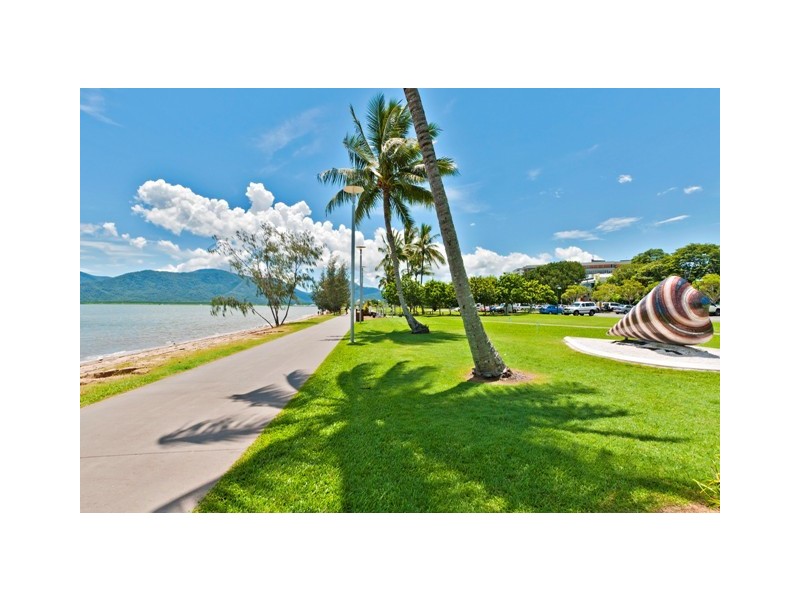 19/249  Esplanade, Cairns North QLD 4870