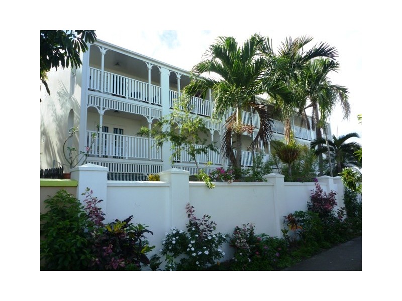 7/158 McLeod Street, Cairns North QLD 4870