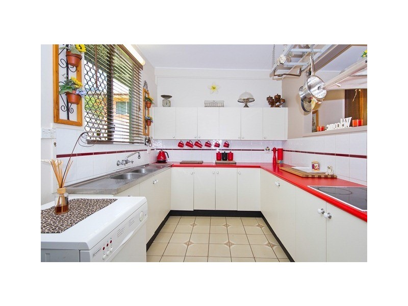 37 Kenneth Street, Bayview Heights QLD 4868