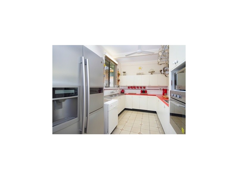 37 Kenneth Street, Bayview Heights QLD 4868