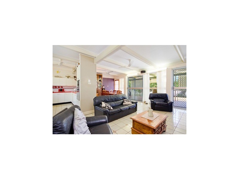 37 Kenneth Street, Bayview Heights QLD 4868