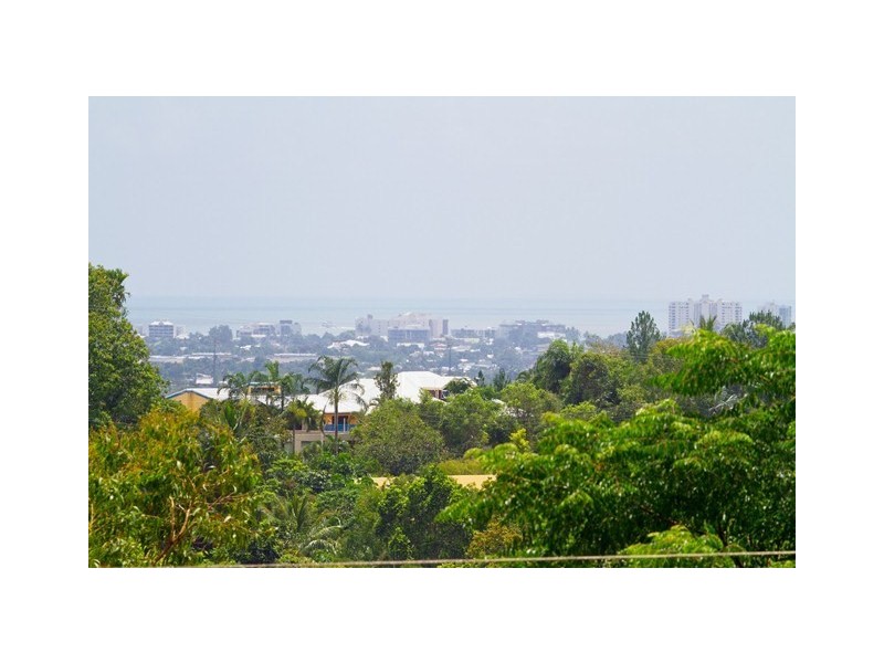 37 Kenneth Street, Bayview Heights QLD 4868