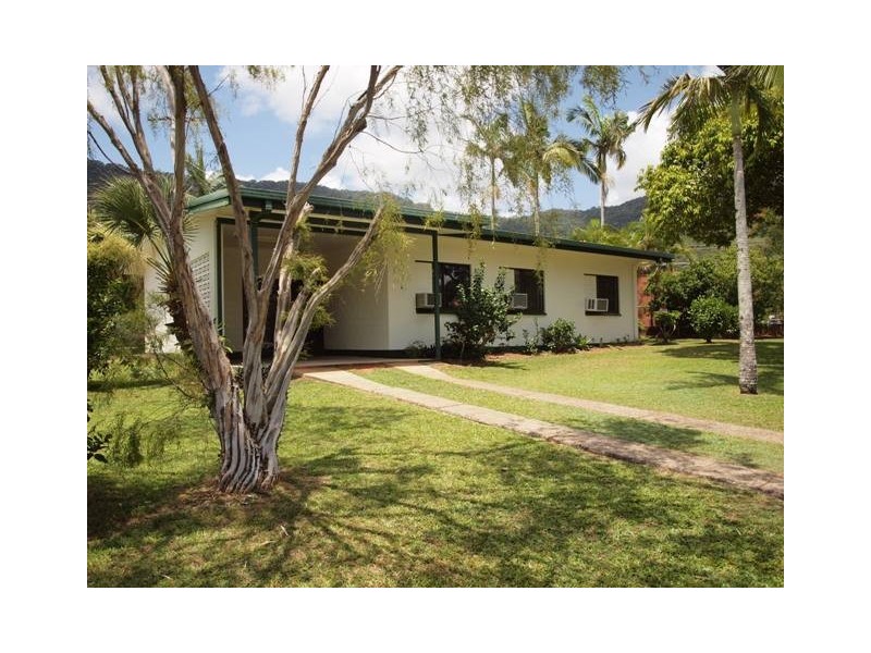 6 Turquoise Close, Bayview Heights QLD 4868