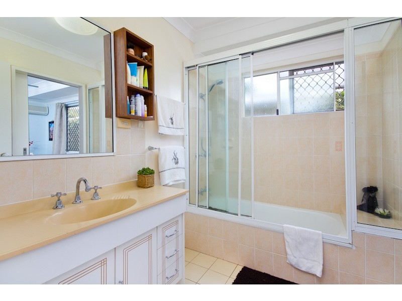 105  Barnard Drive, Mount Sheridan QLD 4868