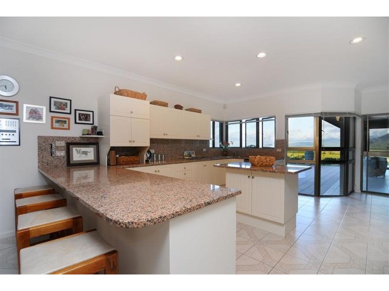 24 Fig Tree Drive, Caravonica QLD 4878