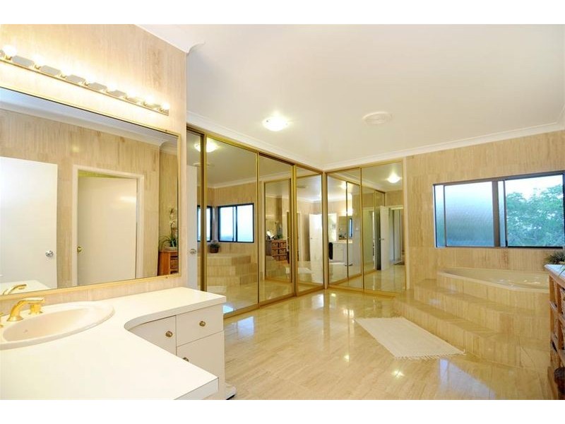 24 Fig Tree Drive, Caravonica QLD 4878