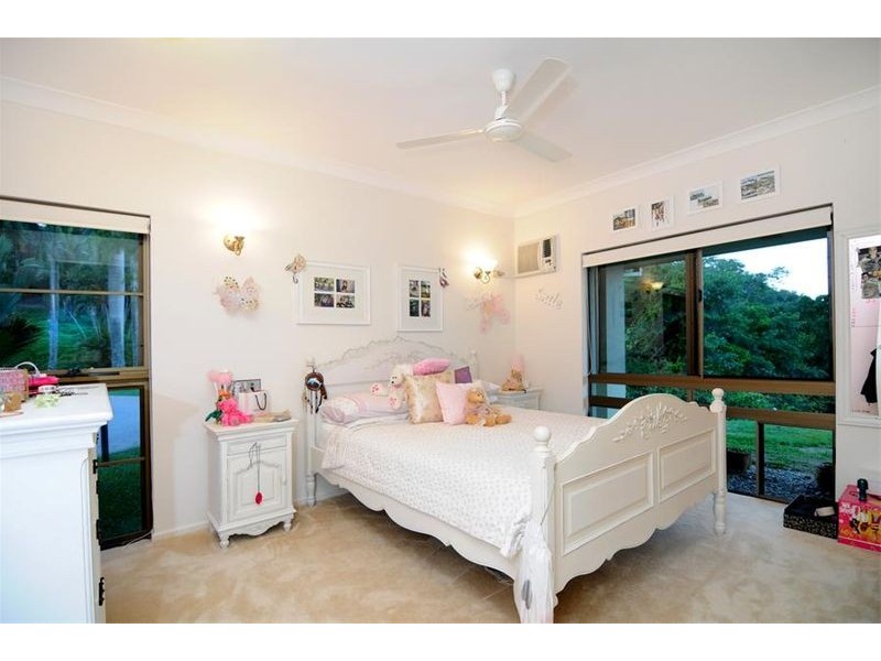 24 Fig Tree Drive, Caravonica QLD 4878