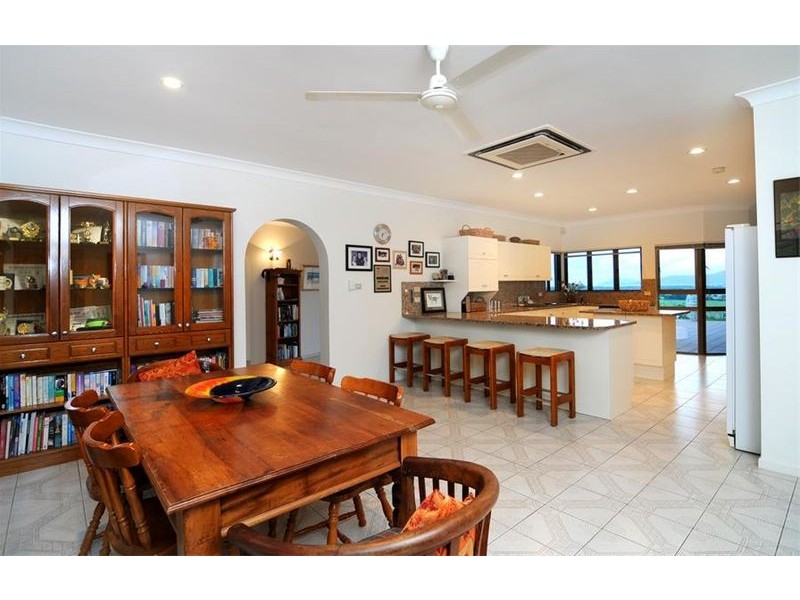 24 Fig Tree Drive, Caravonica QLD 4878