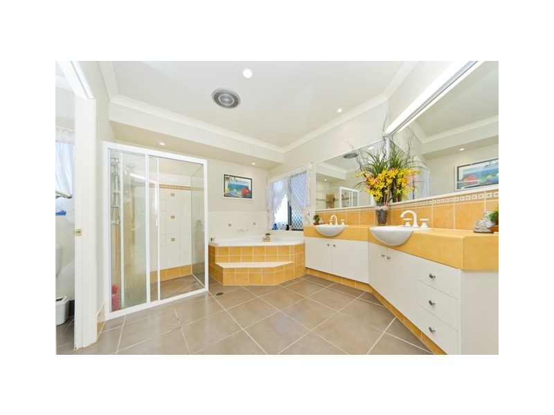 18 Rosella Close, Mount Sheridan QLD 4868