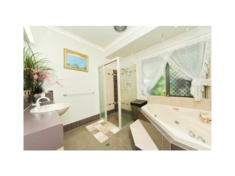 18 Rosella Close, Mount Sheridan QLD 4868