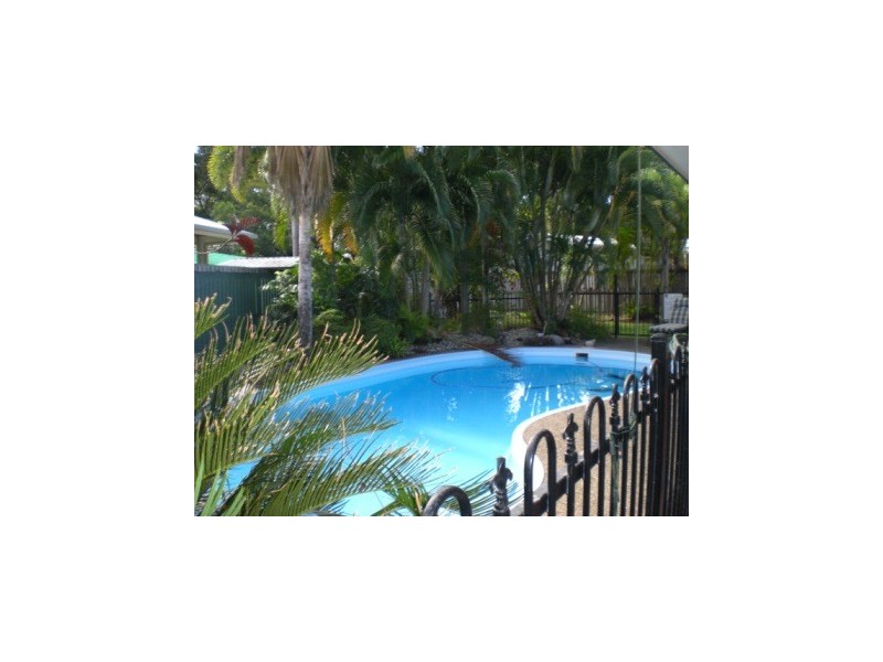 Bentley Park QLD 4869