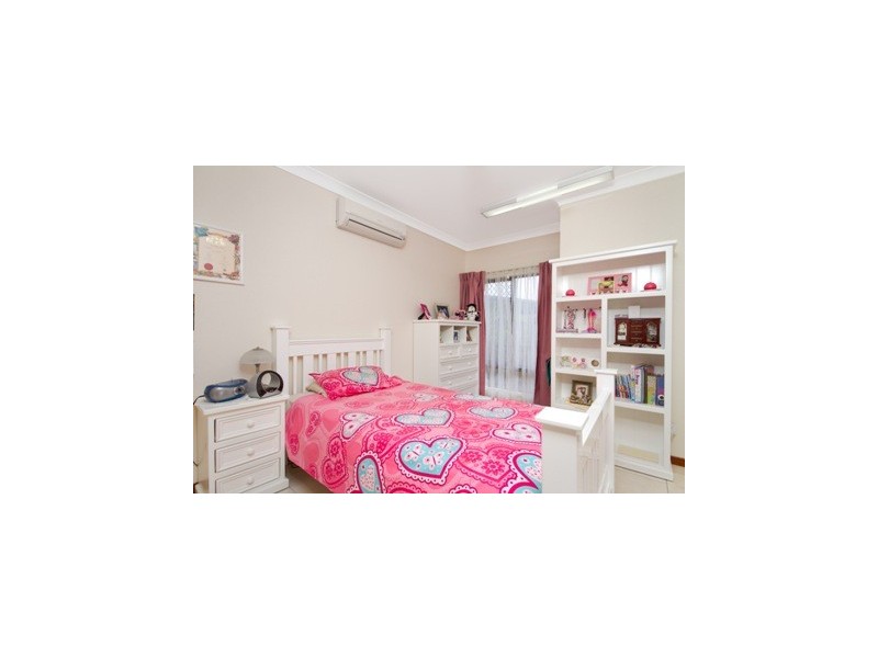 18 Sandover Close, Bentley Park QLD 4869
