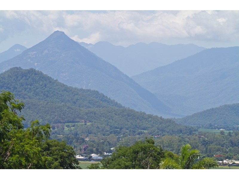 25 Jumna Close, Bentley Park QLD 4869