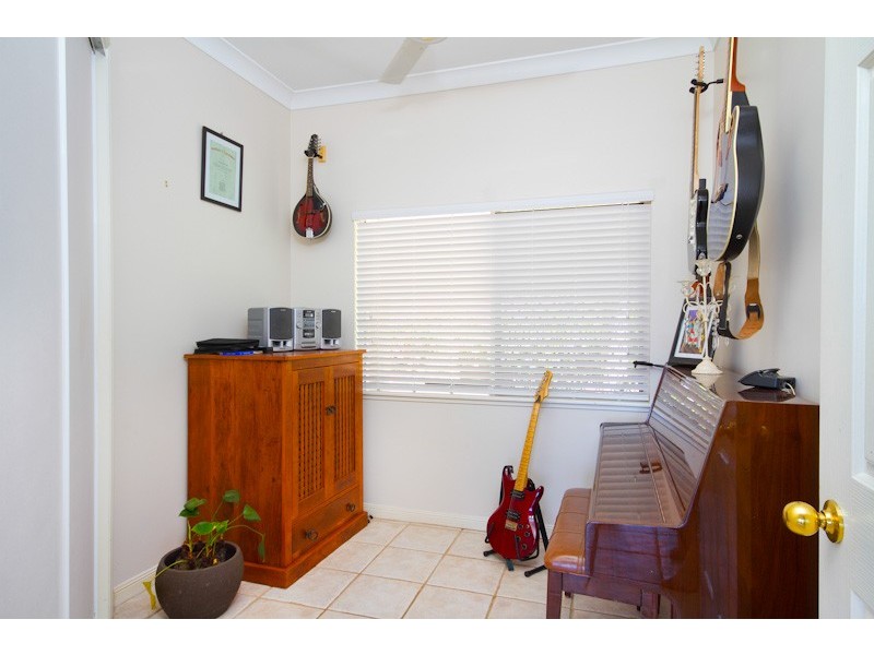 25 Jumna Close, Bentley Park QLD 4869