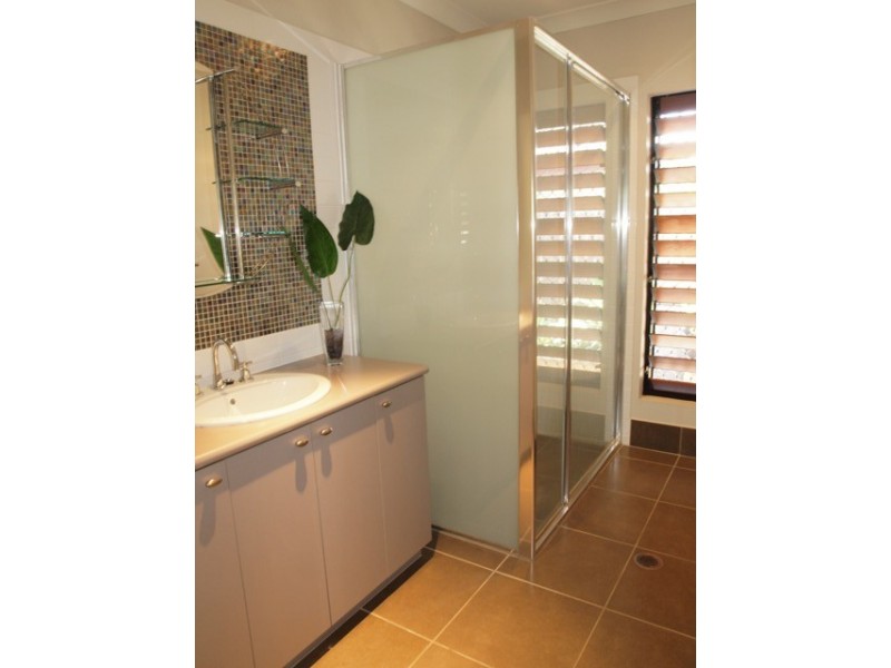 27 Altona Street, Bentley Park QLD 4869