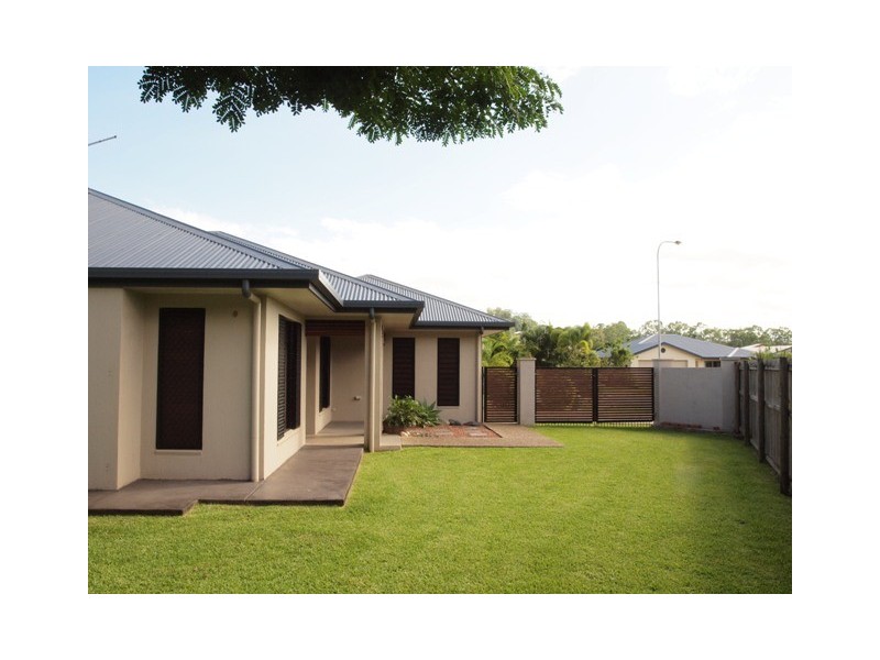 27 Altona Street, Bentley Park QLD 4869