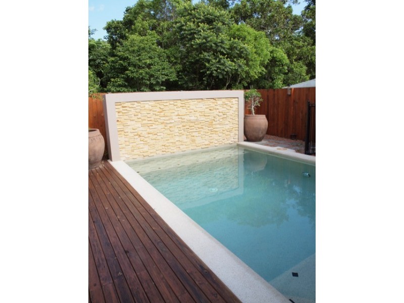 27 Altona Street, Bentley Park QLD 4869