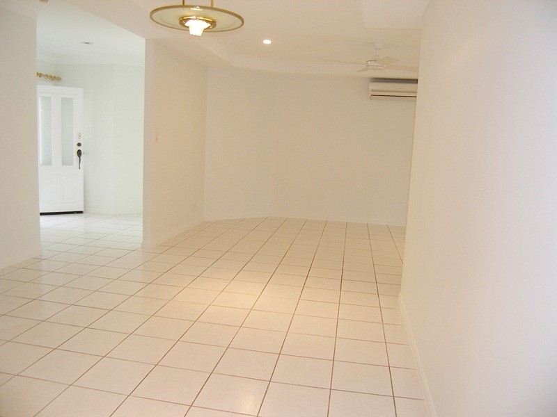 8  Ilse Close, Clifton Beach QLD 4879