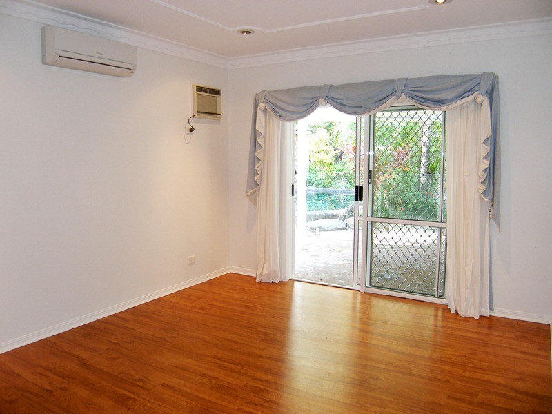 8  Ilse Close, Clifton Beach QLD 4879