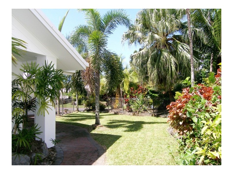 8  Ilse Close, Clifton Beach QLD 4879