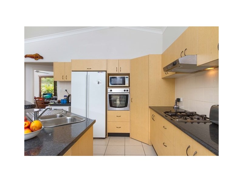 9 Ninette Close, Kanimbla QLD 4870