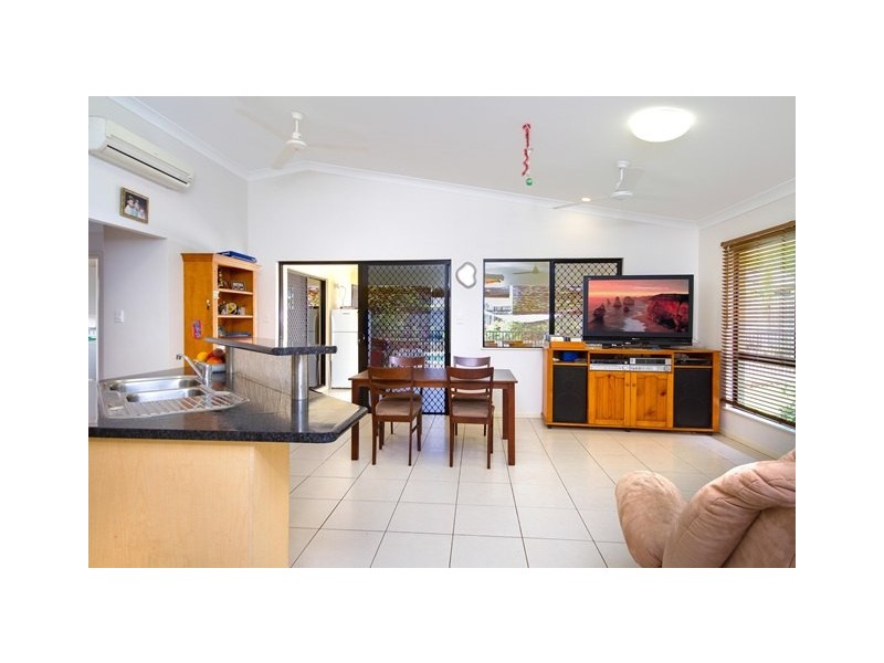 9 Ninette Close, Kanimbla QLD 4870