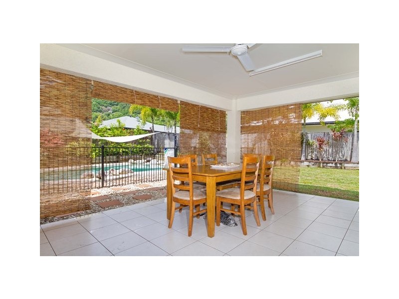 9 Ninette Close, Kanimbla QLD 4870