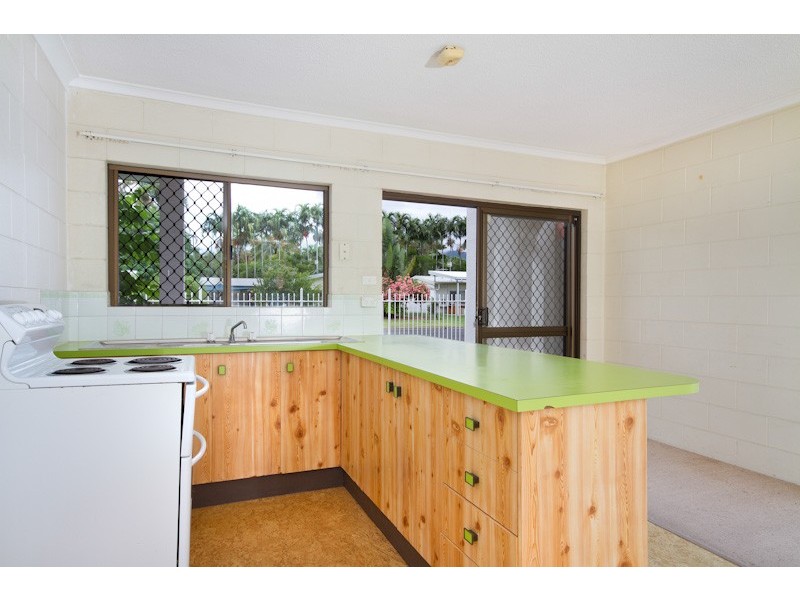 1 /13 Armbrust Street, Manoora QLD 4870