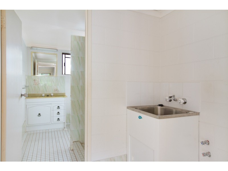 1 /13 Armbrust Street, Manoora QLD 4870