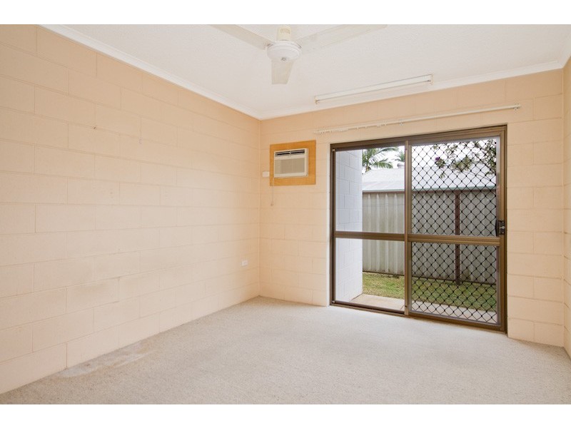 2/13 Armbrust Street, Manoora QLD 4870