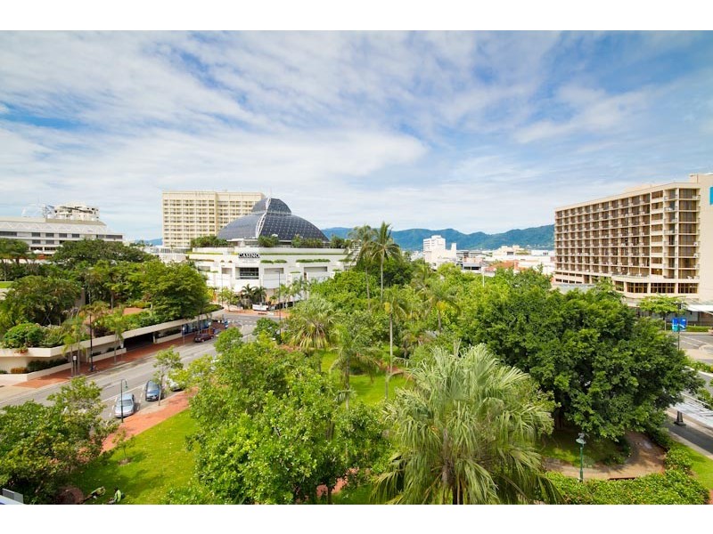 17/1 Marlin Parade, Cairns City QLD 4870