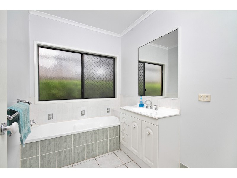 49 West Parkridge Drive, Brinsmead QLD 4870