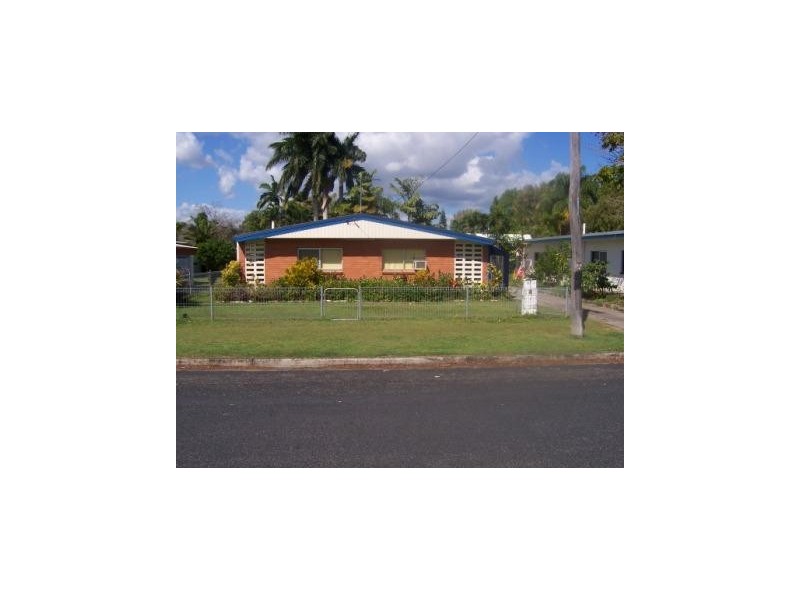 Manunda QLD 4870