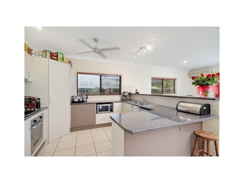 33 Goodsell Dr, Bentley Park QLD 4869