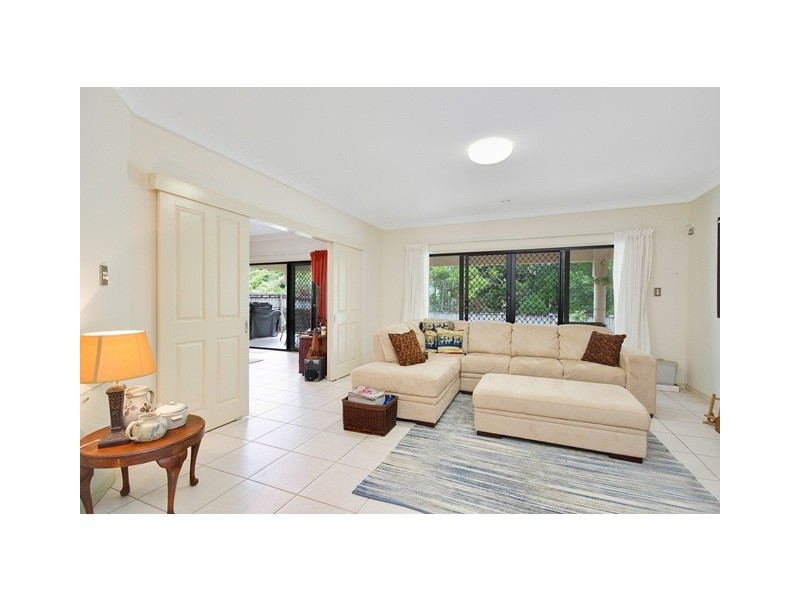 33 Goodsell Dr, Bentley Park QLD 4869