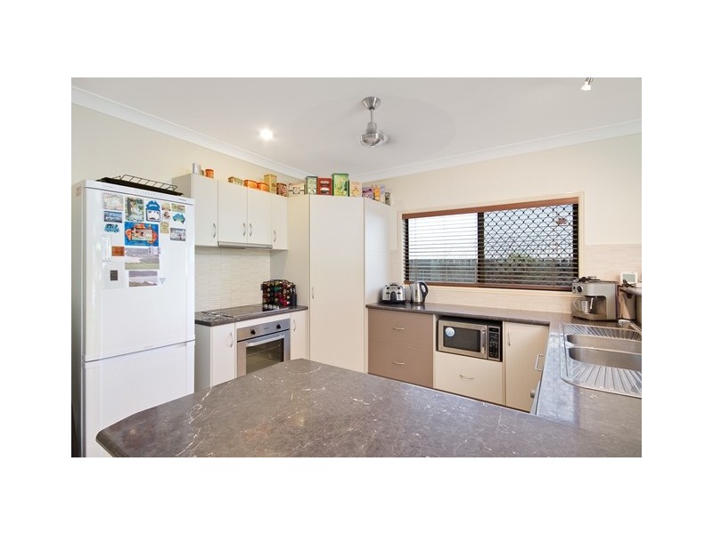 33 Goodsell Dr, Bentley Park QLD 4869