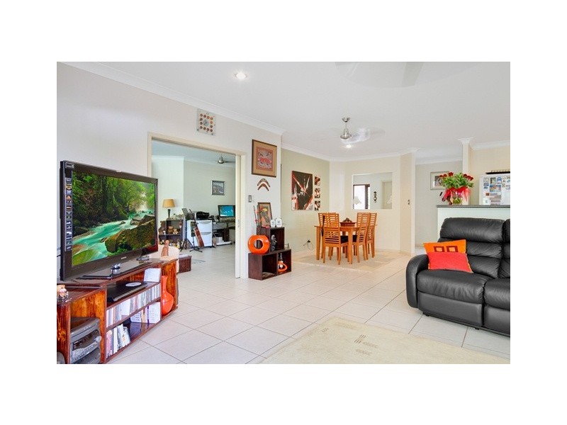 33 Goodsell Dr, Bentley Park QLD 4869