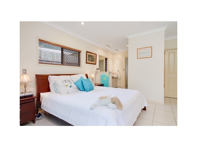33 Goodsell Dr, Bentley Park QLD 4869