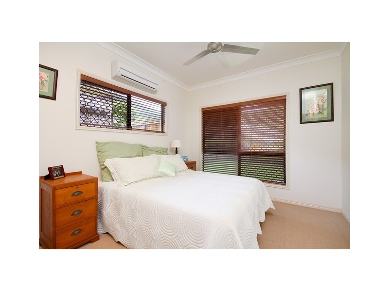 33 Goodsell Dr, Bentley Park QLD 4869