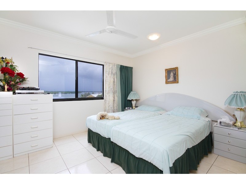 601/ 27 Wharf Street, Cairns City QLD 4870
