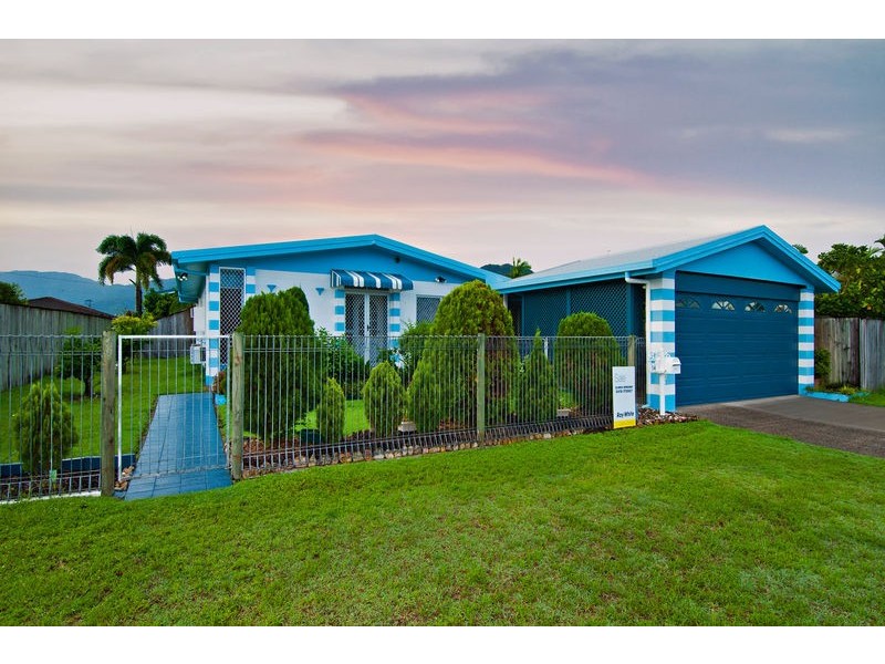 14 Veivers Close, Westcourt QLD 4870