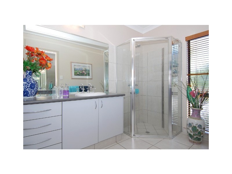 18 (Lot 13) Quoll Close, Redlynch QLD 4870